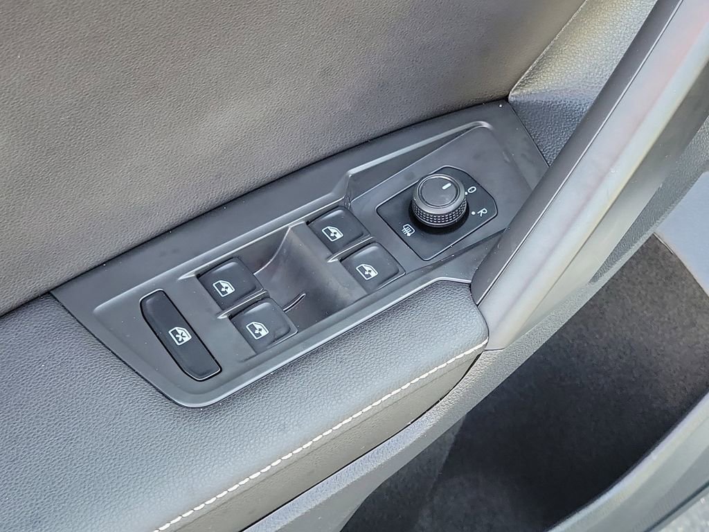 Used 2024 Volkswagen Tiguan S FWD image 14