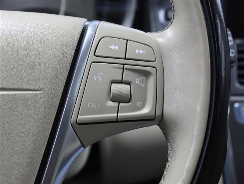 Used 2015 Volvo XC60 T5 image 13