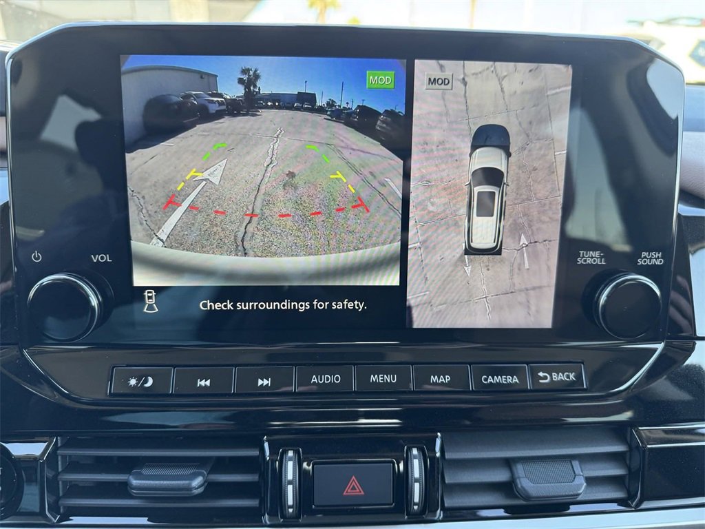 New 2025 Nissan Pathfinder Platinum w/ Black Appearance Package image 25