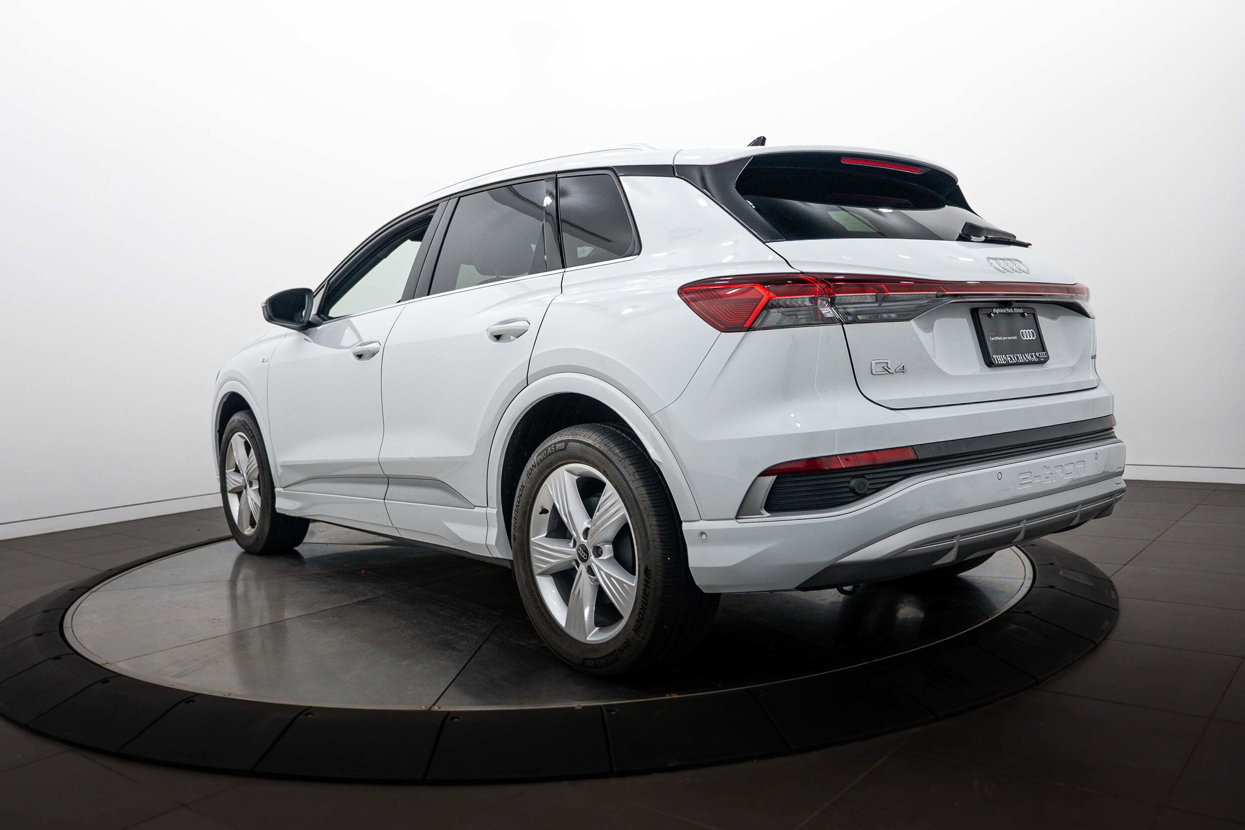 Certified 2023 Audi Q4 e-tron Premium Plus w/ Premium Plus AWD/4WD image 5