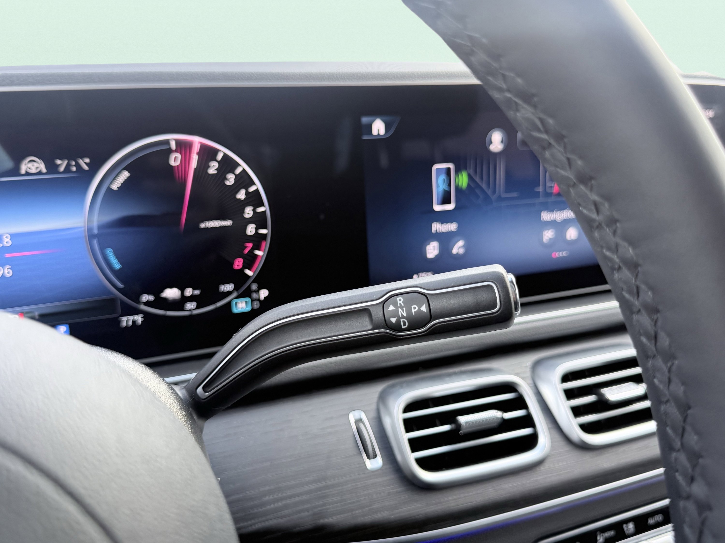 Used 2025 Mercedes-Benz GLE 450e 4MATIC w/ AMG Line Exterior image 66