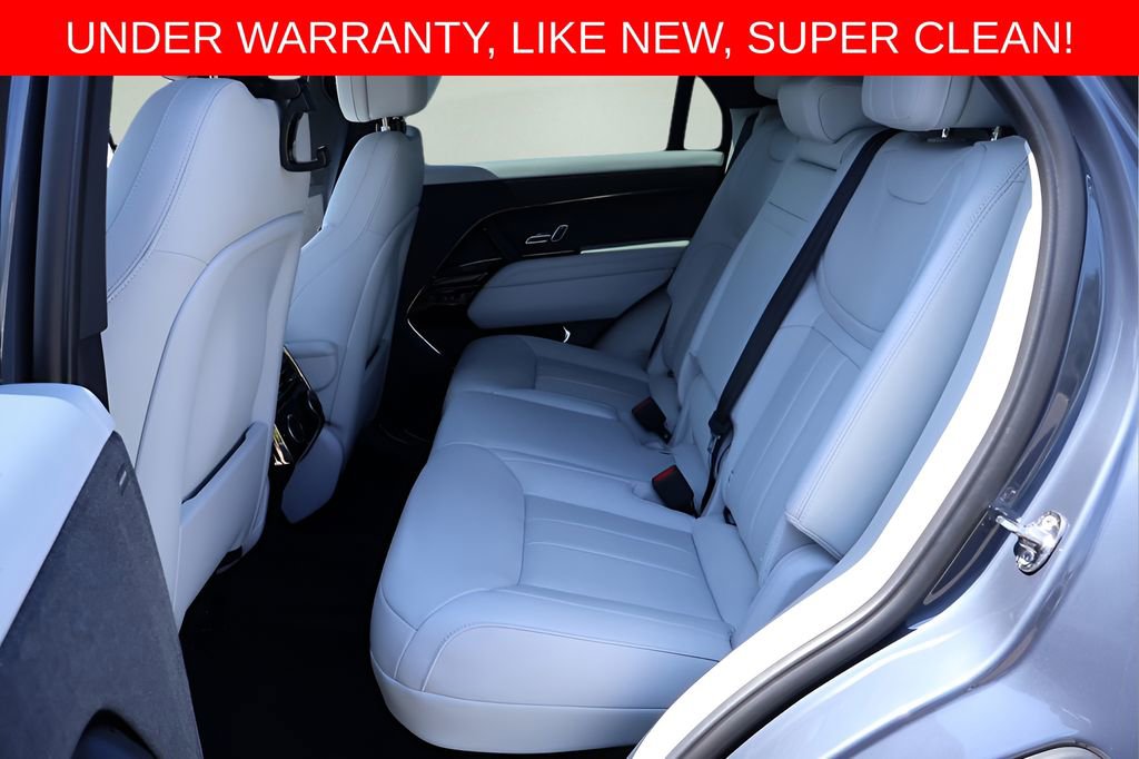 Used 2025 Land Rover Range Rover Sport SE image 13
