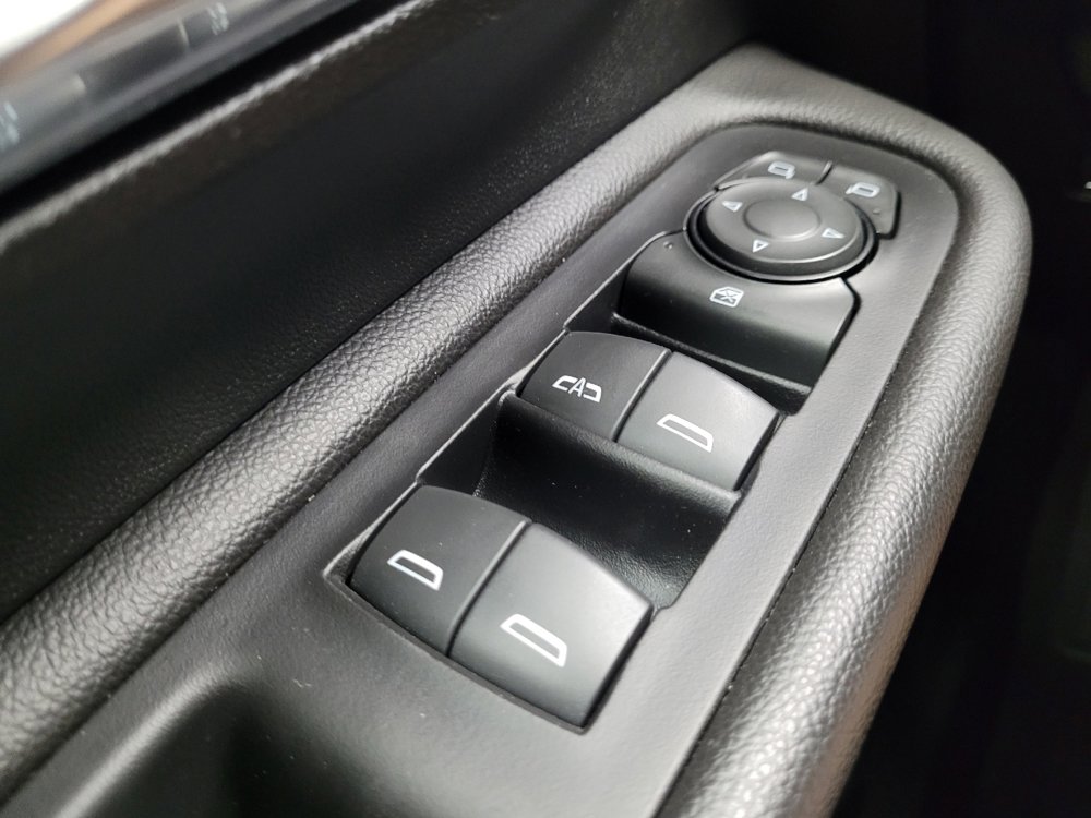 Used 2023 GMC Terrain SLT image 27