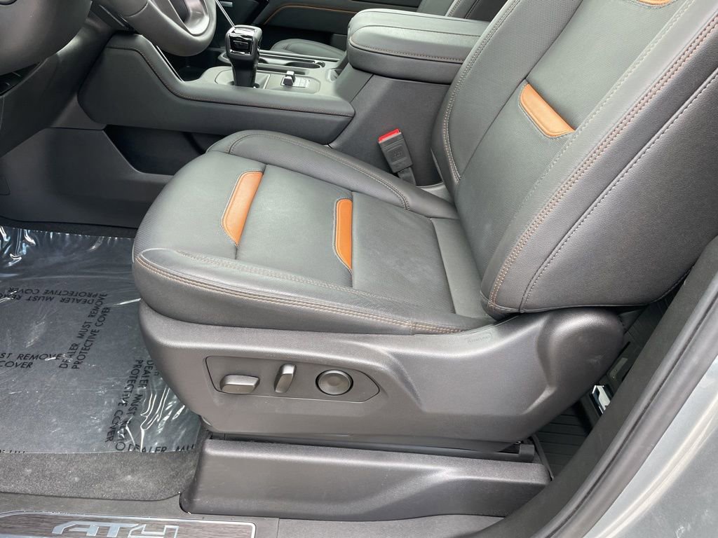 Used 2025 GMC Sierra 1500 AT4 w/ AT4 Premium Package image 9