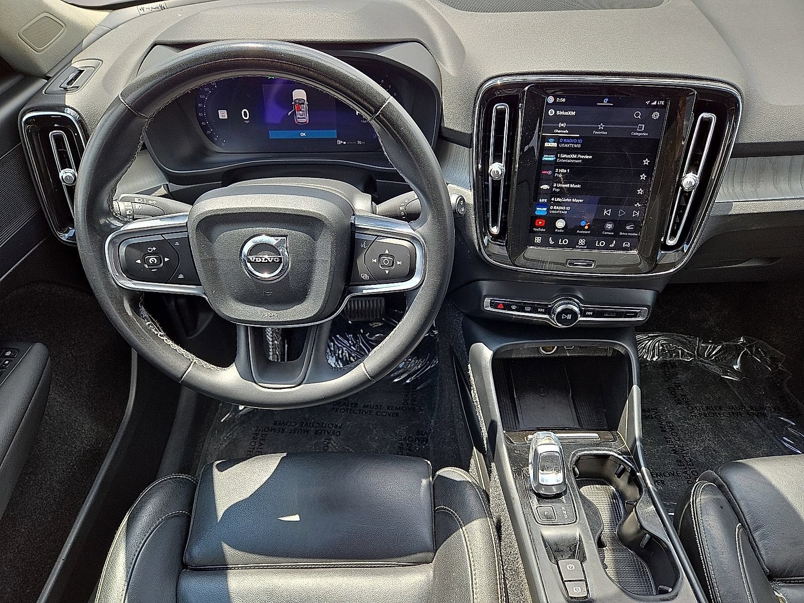 Used 2024 Volvo XC40 B5 Plus AWD/4WD image 17