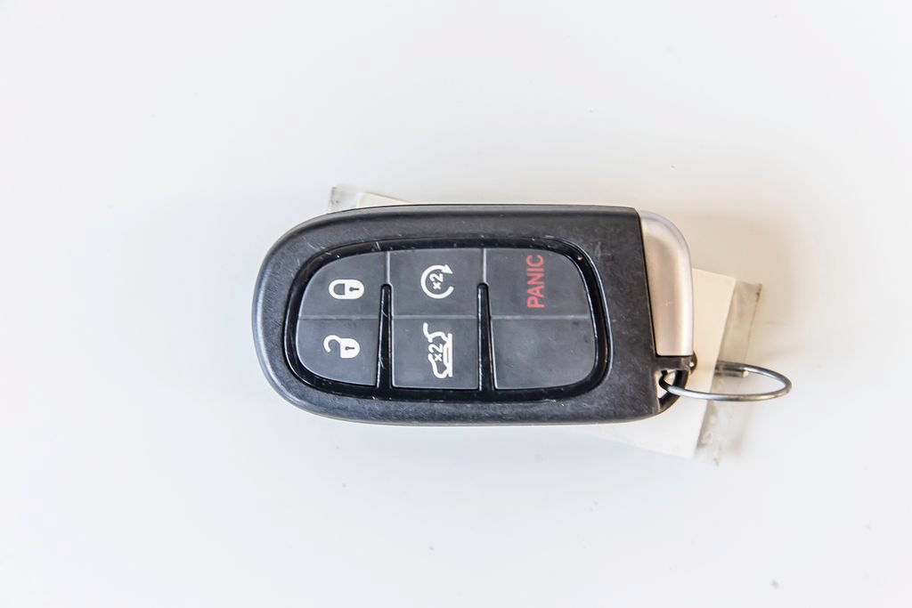 Used 2020 Jeep Cherokee Limited AWD/4WD image 37