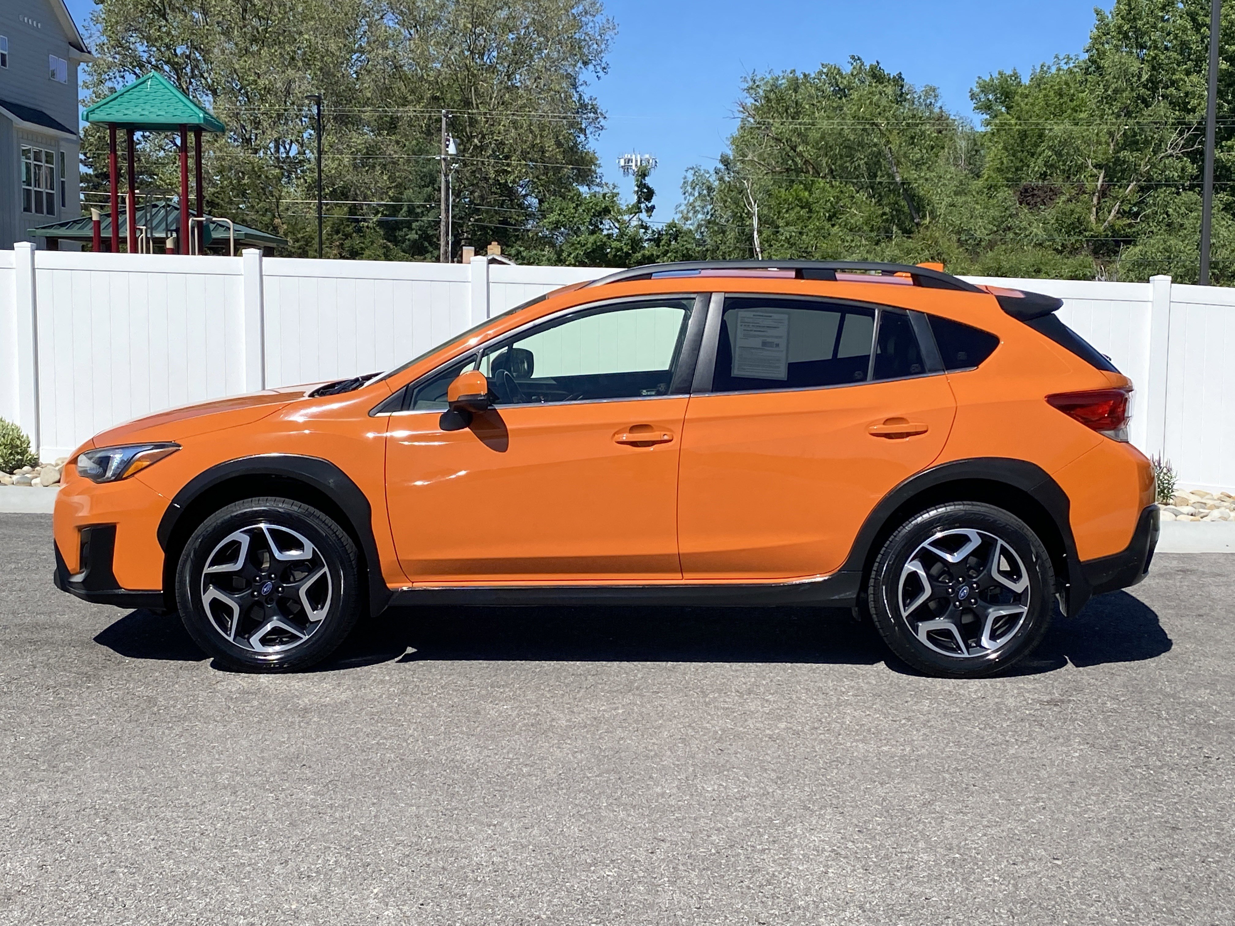 Used 2019 Subaru Crosstrek 2.0i Limited w/ Moonroof Package w/Navigation AWD/4WD image 3