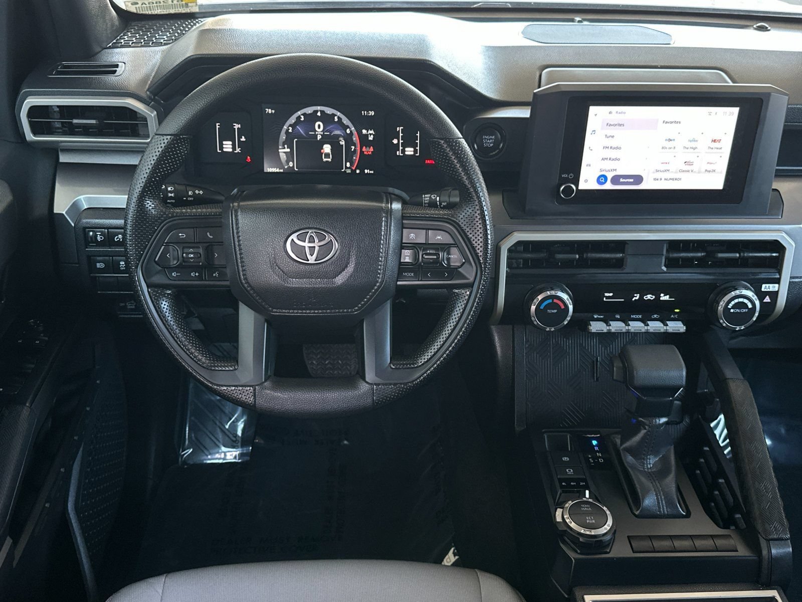 Used 2025 Toyota Tacoma SR5 AWD/4WD image 13