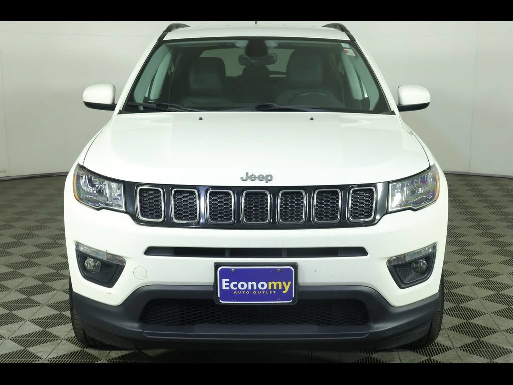 Used 2018 Jeep Compass Latitude w/ Cold Weather Group AWD/4WD image 9