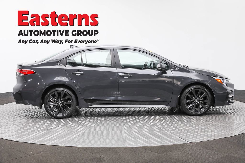Used 2023 Toyota Corolla SE image 4
