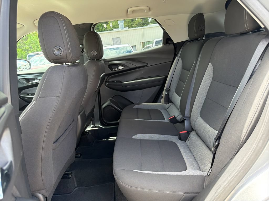 Certified 2025 Chevrolet TrailBlazer LT AWD/4WD image 25