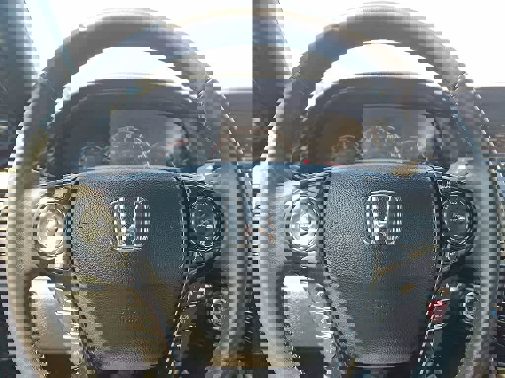 Used 2016 Honda Accord EX-L image 16