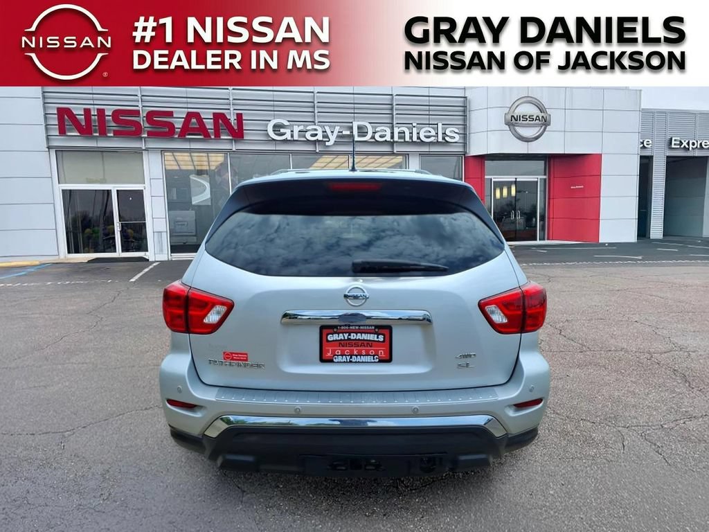 Used 2017 Nissan Pathfinder SL w/ SL Tech Package AWD/4WD image 6