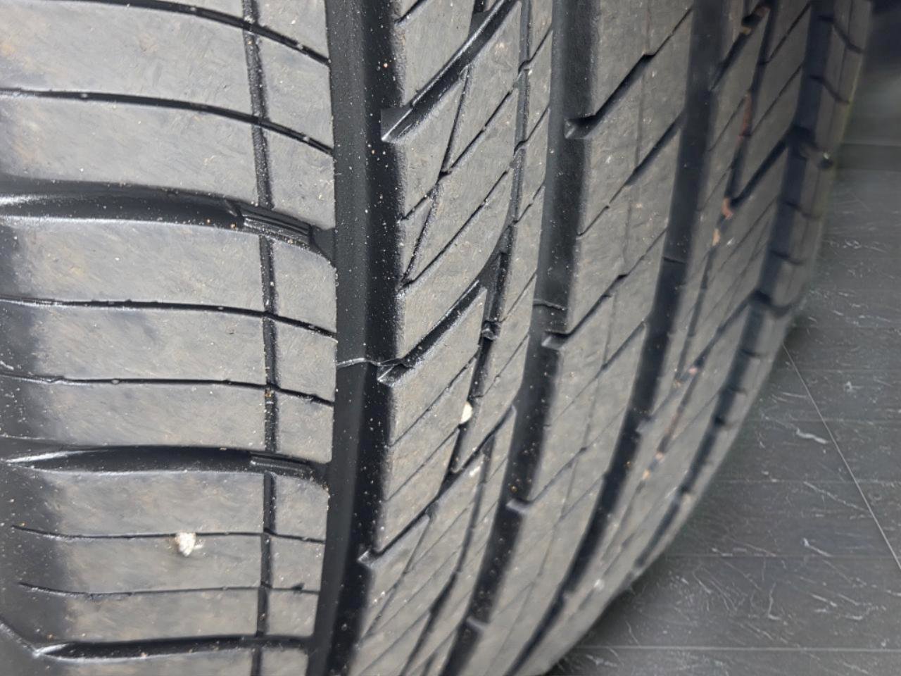 Used 2023 Nissan Pathfinder S AWD/4WD image 39