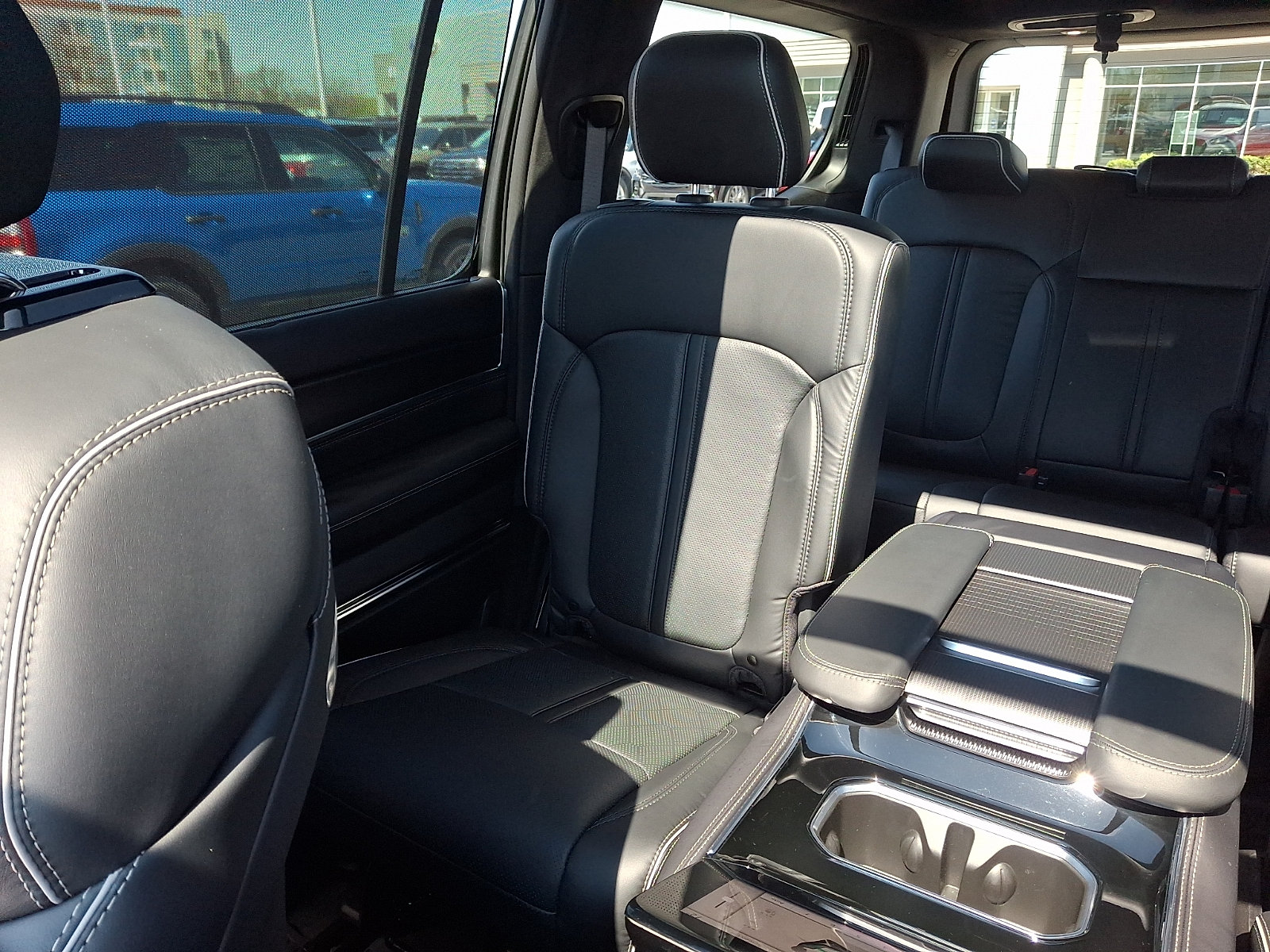 Used 2025 Jeep Grand Wagoneer Series II Obsidian w/ Quick Order Packagew 28T AWD/4WD image 17
