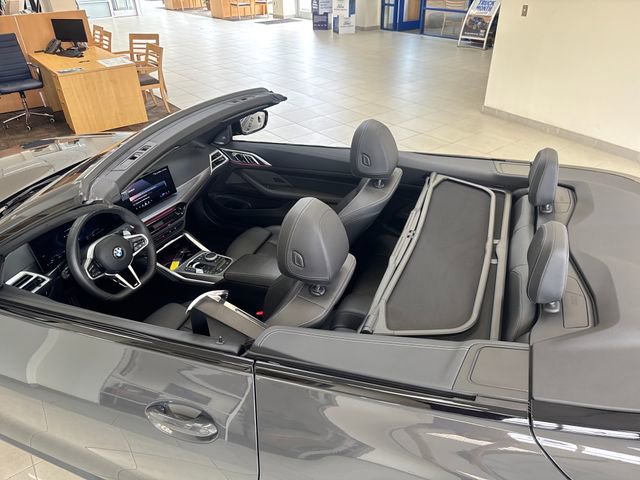 Used 2025 BMW 430i Convertible w/ M Sport Package RWD image 25