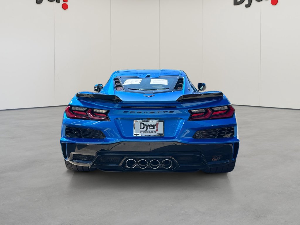 Used 2025 Chevrolet Corvette Z06 RWD image 4