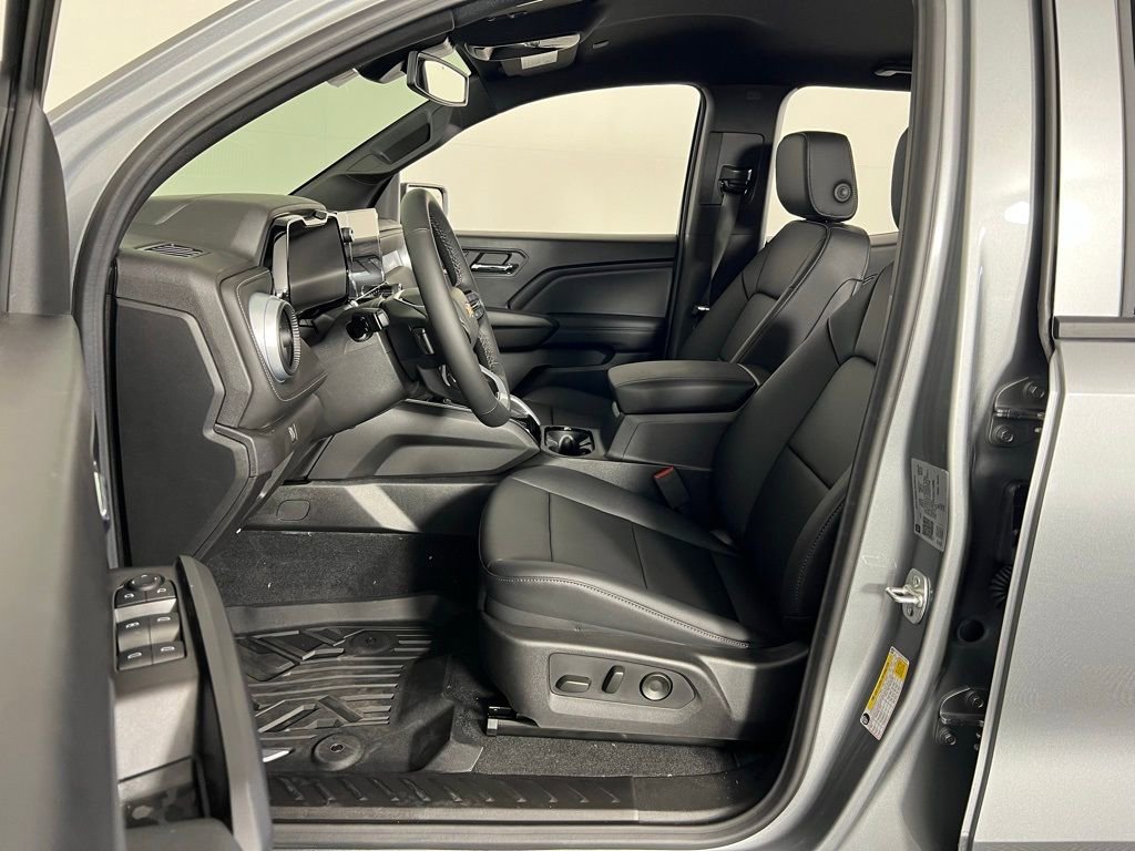 New 2025 Chevrolet Colorado LT w/ LT Convenience Package image 11