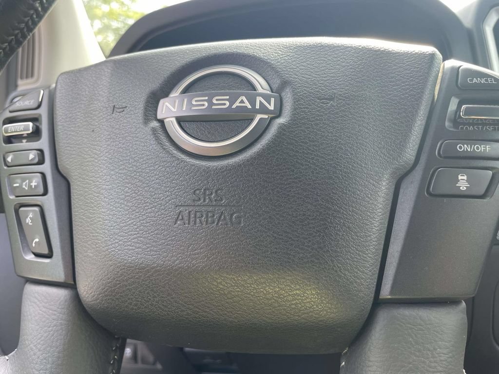 Used 2025 Nissan Frontier SV w/ SV Convenience Package RWD image 29