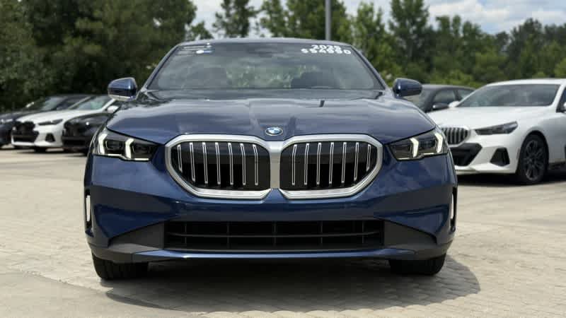 Certified 2025 BMW 530i RWD image 8