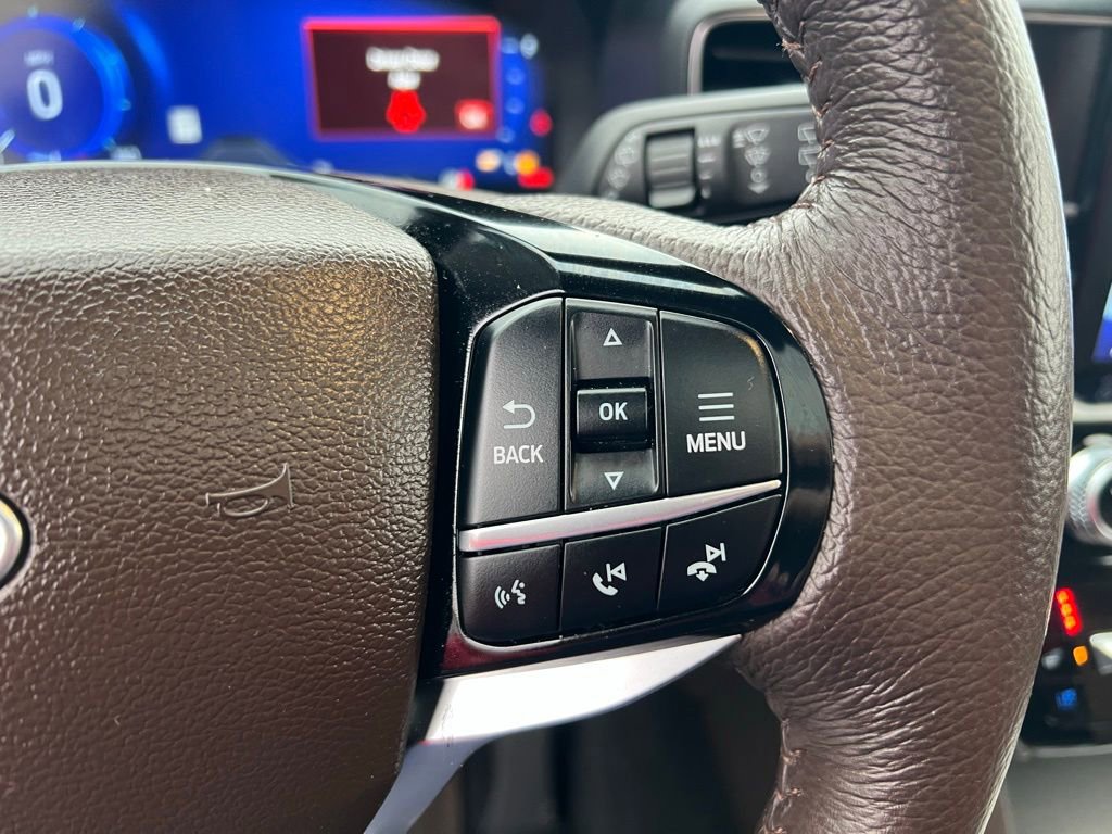 Used 2023 Ford Explorer King Ranch w/ Technology Package image 47