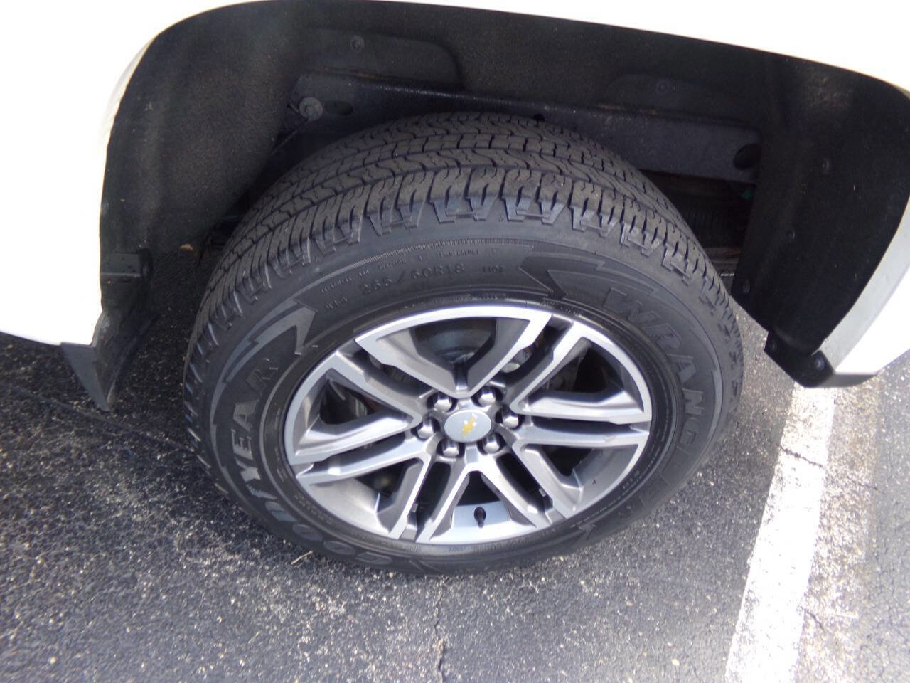 Used 2020 Chevrolet Colorado W/T w/ Custom Special Edition image 13