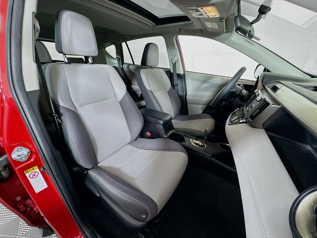 Used 2013 Toyota RAV4 XLE image 23