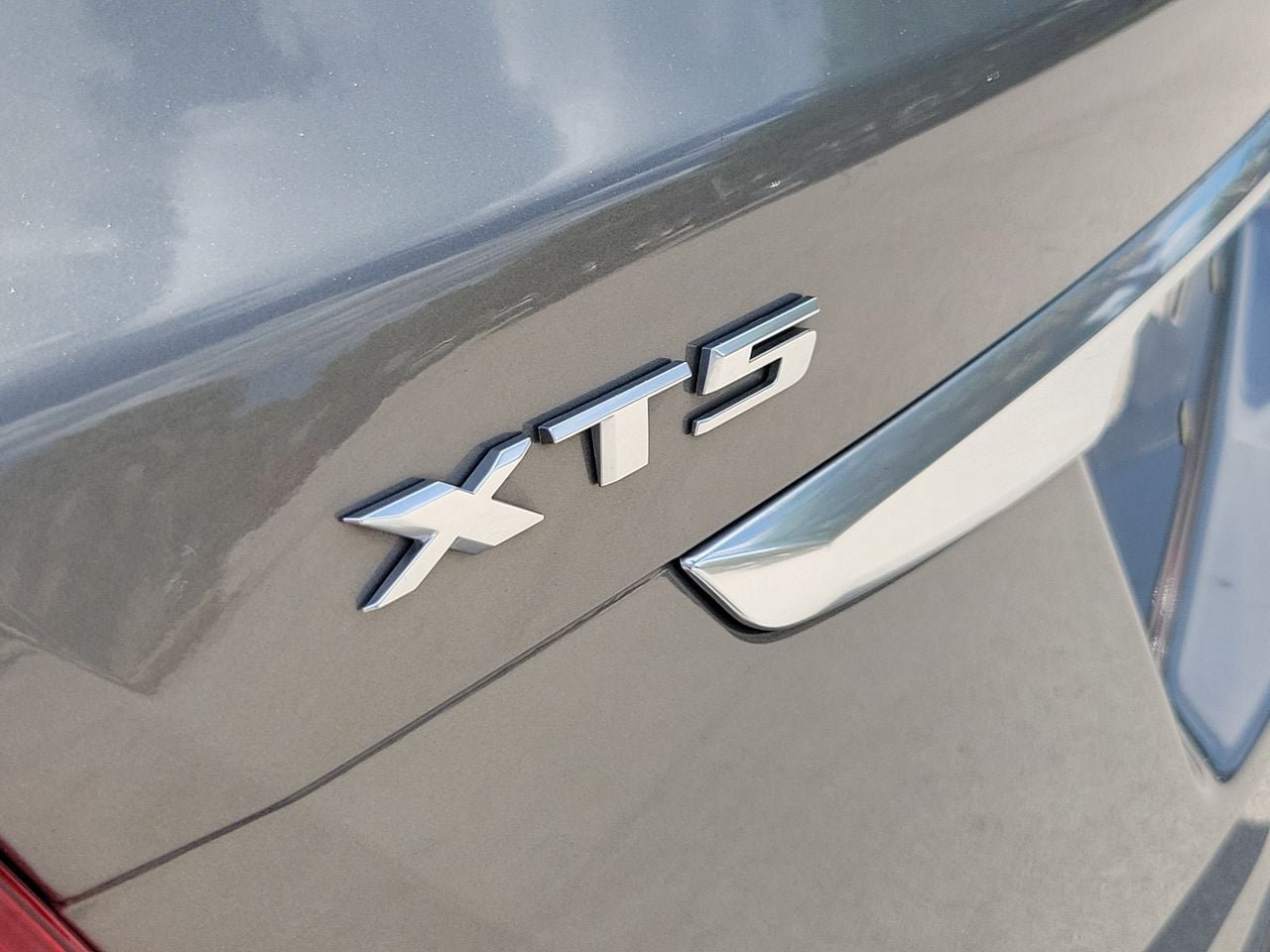Used 2019 Cadillac XT5 FWD image 6