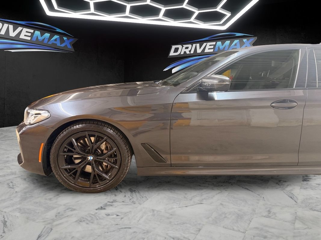 Used 2021 BMW 540i xDrive w/ M Sport Package AWD/4WD image 9