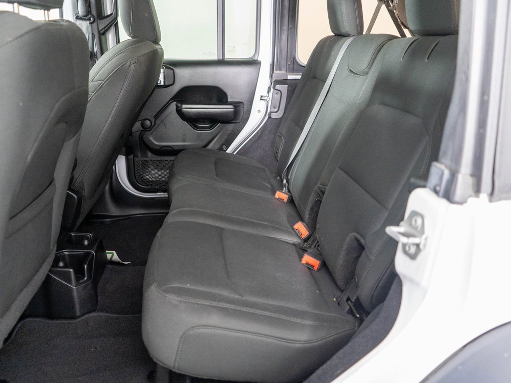 Used 2018 Jeep Wrangler Unlimited Sport image 11