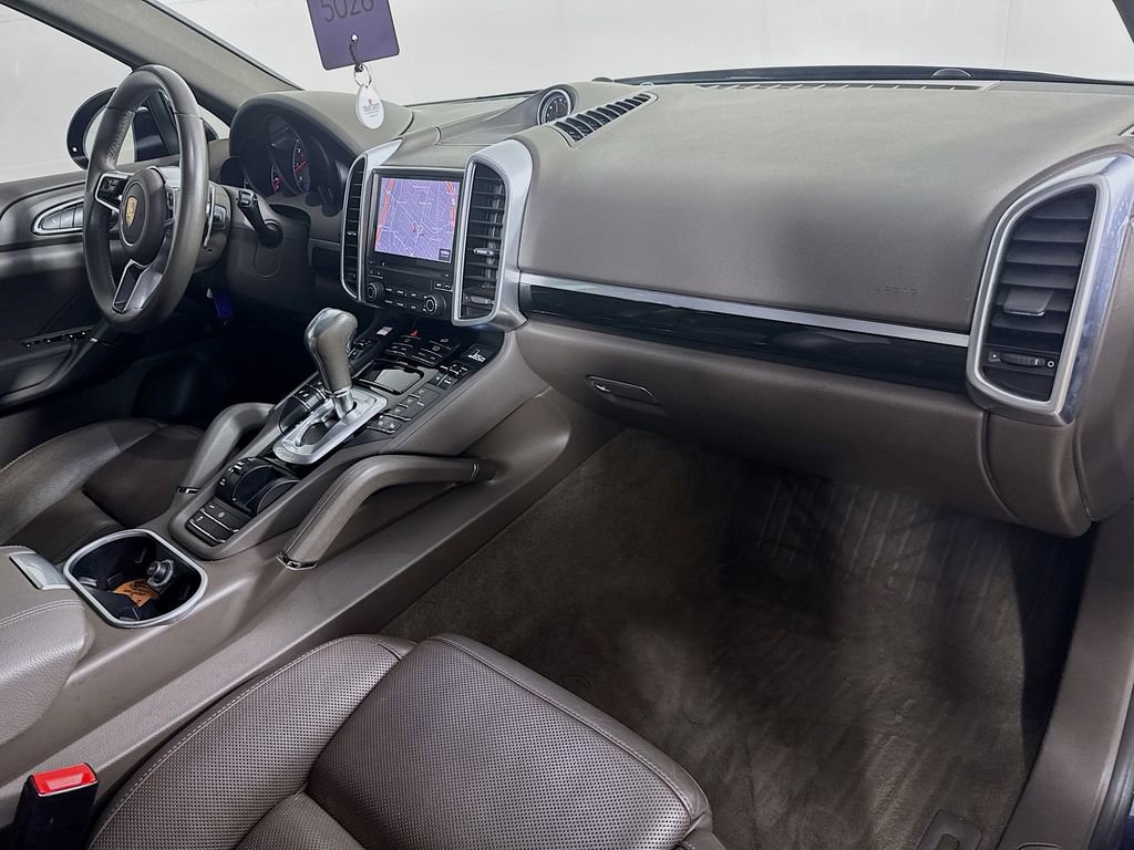 Used 2017 Porsche Cayenne S AWD/4WD image 36