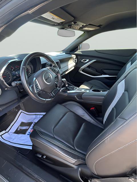 Used 2023 Chevrolet Camaro LT RWD image 11