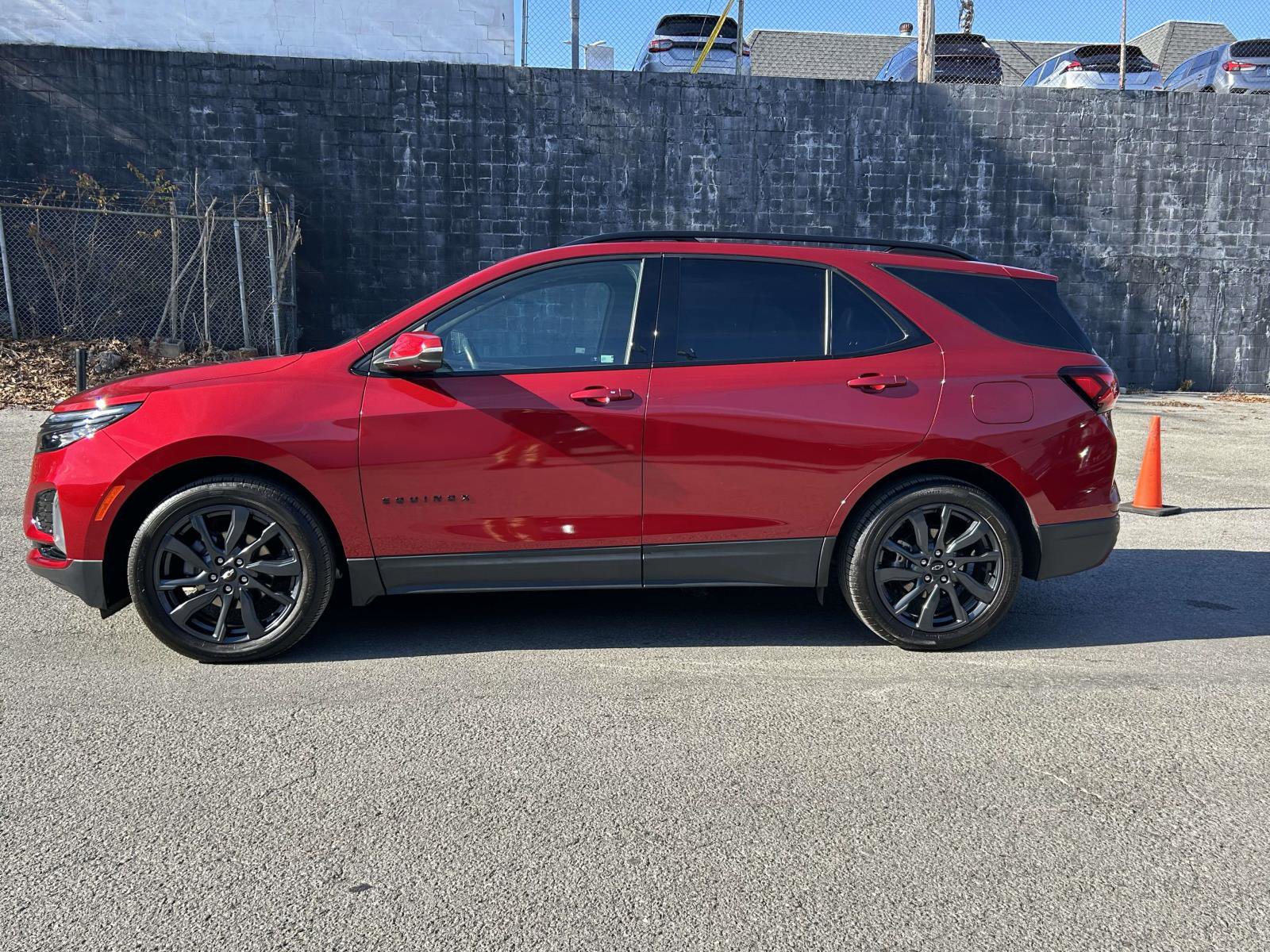 Used 2022 Chevrolet Equinox RS w/ RS Leather Package image 6