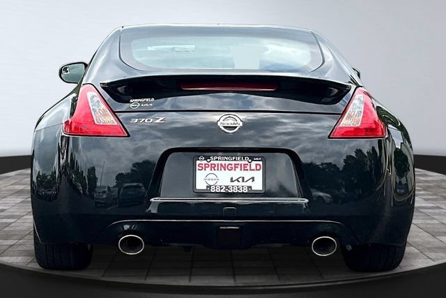 Used 2012 Nissan 370Z Coupe RWD image 5