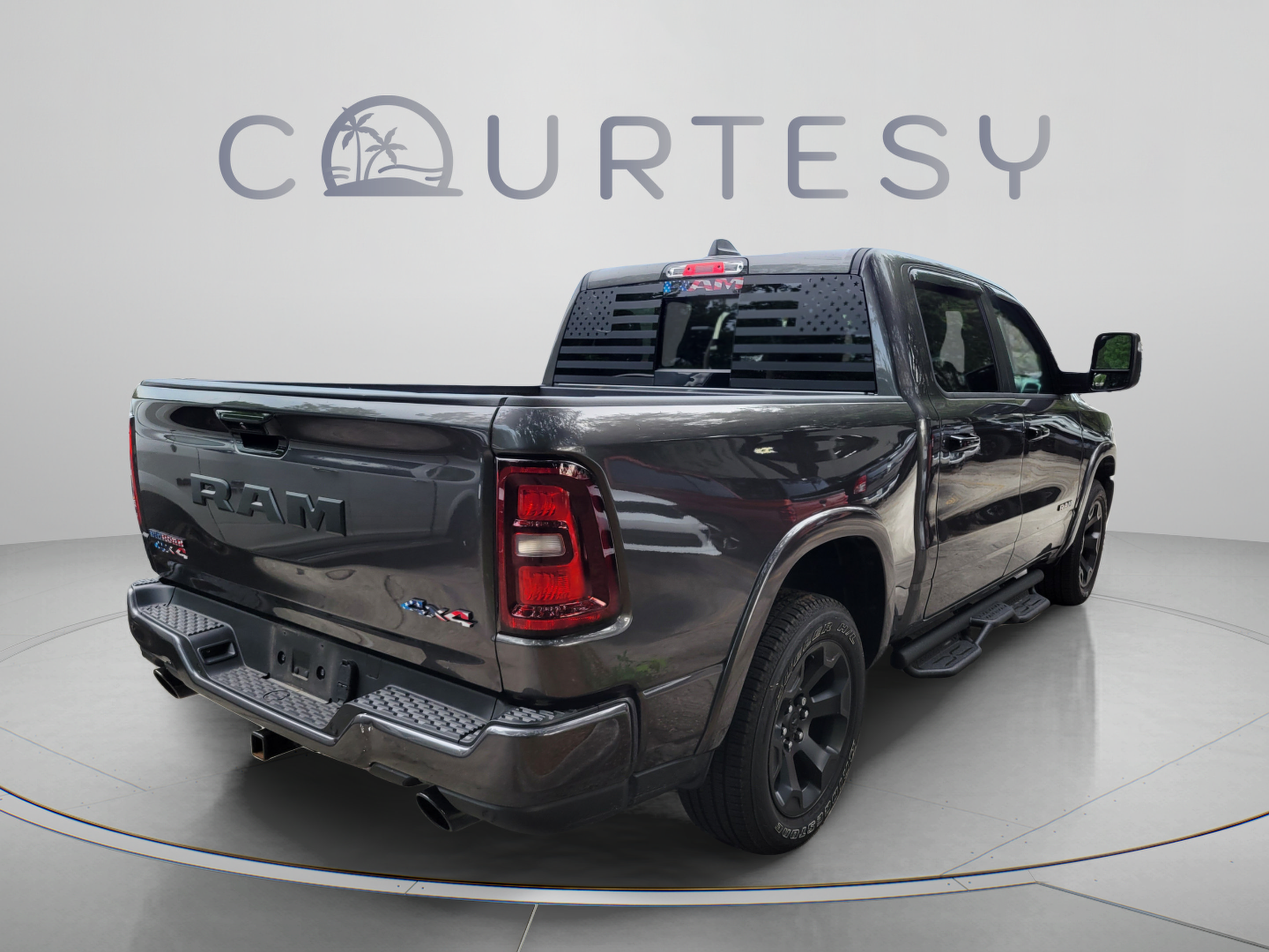 Used 2025 RAM 1500 Big Horn AWD/4WD image 3
