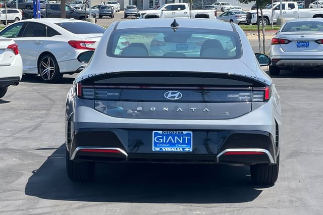 Used 2025 Hyundai Sonata SEL FWD image 5