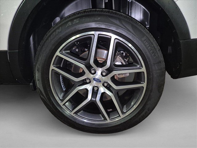 Used 2016 Ford Explorer Sport w/ Equipment Group 401A AWD/4WD image 25