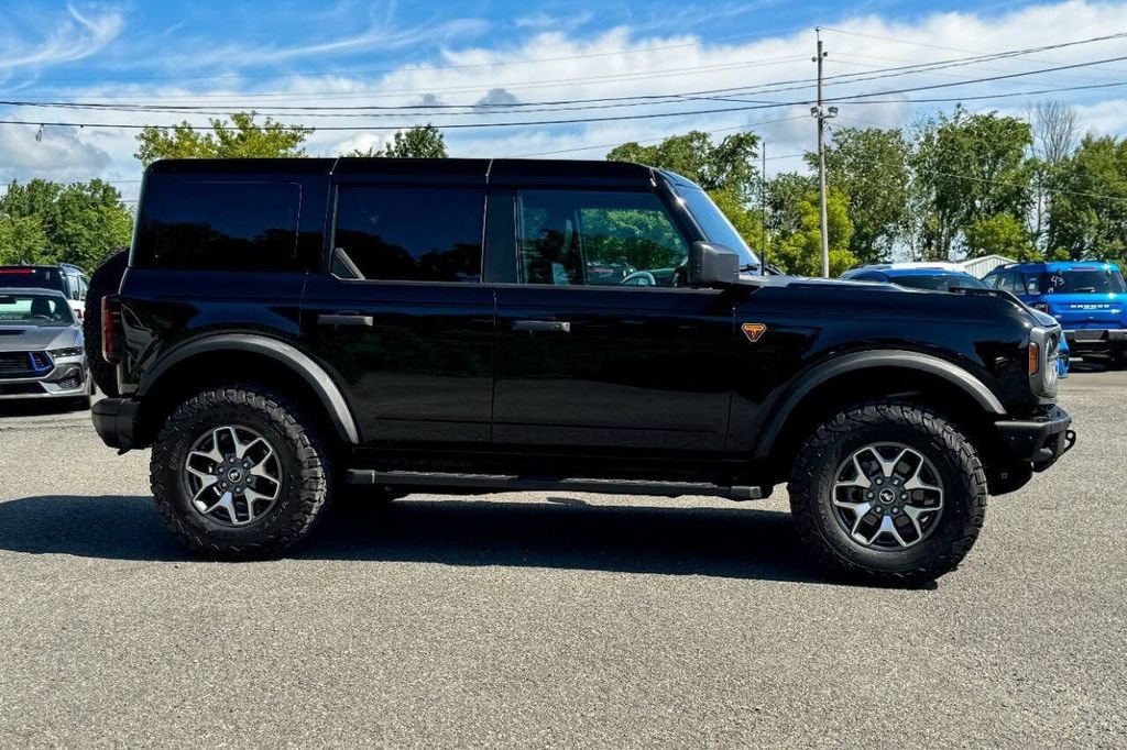 Used 2024 Ford Bronco Badlands AWD/4WD image 2