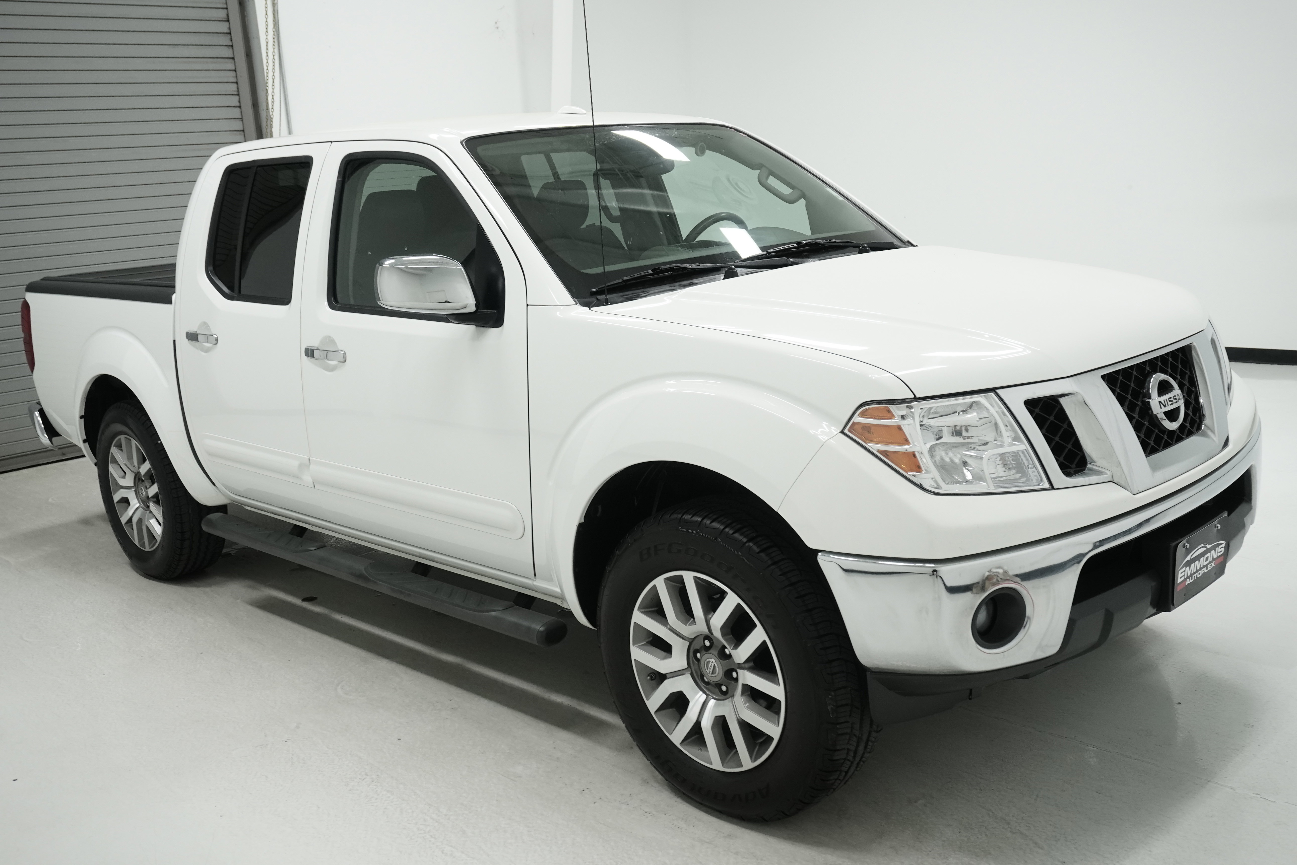 Used 2013 Nissan Frontier SL image 3