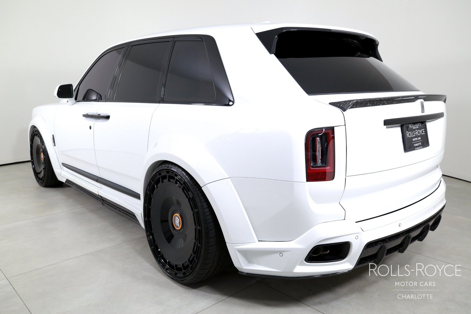 Used 2025 Rolls-Royce Cullinan AWD/4WD image 8