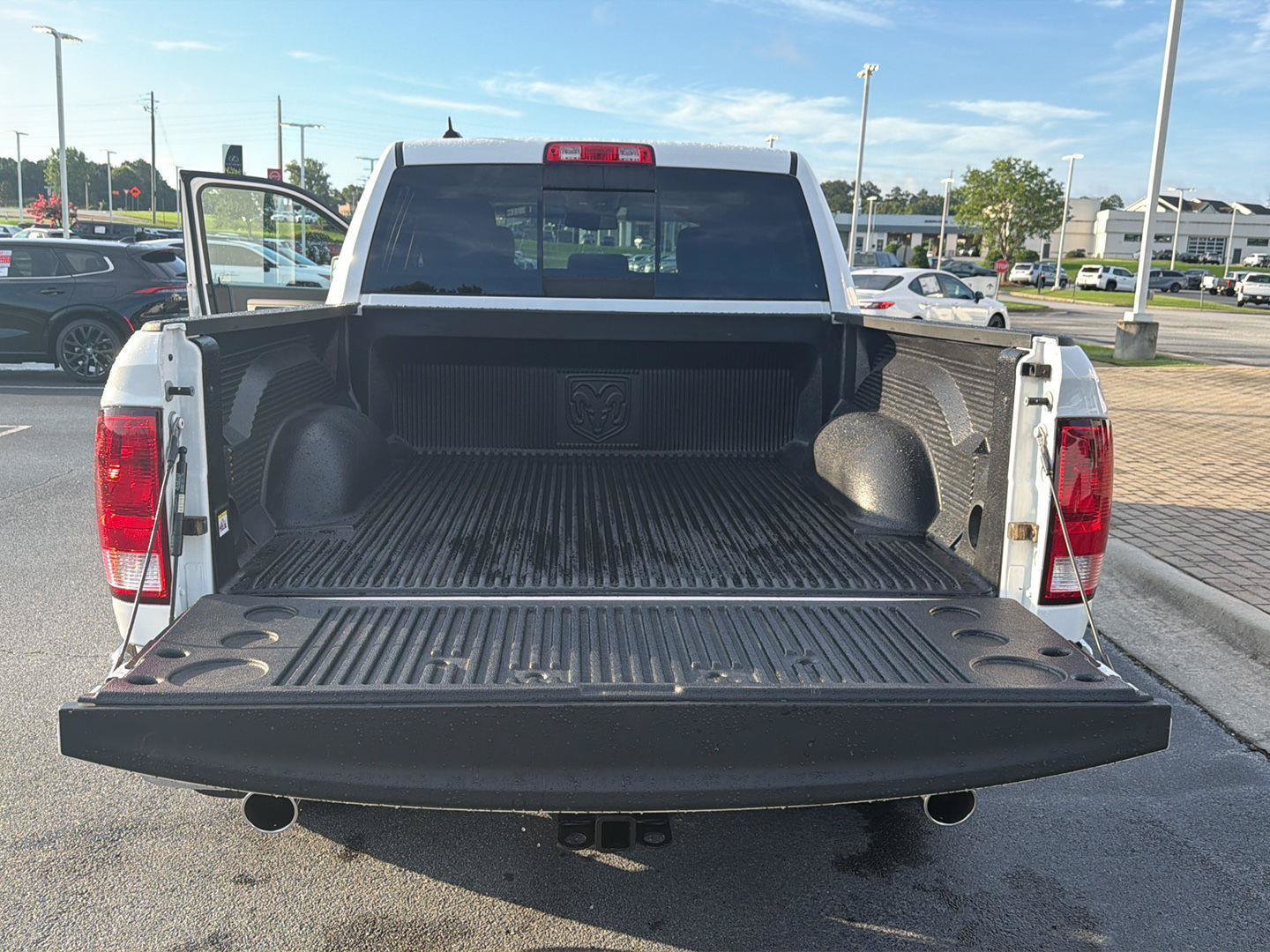 Used 2019 RAM 1500 Big Horn RWD image 32