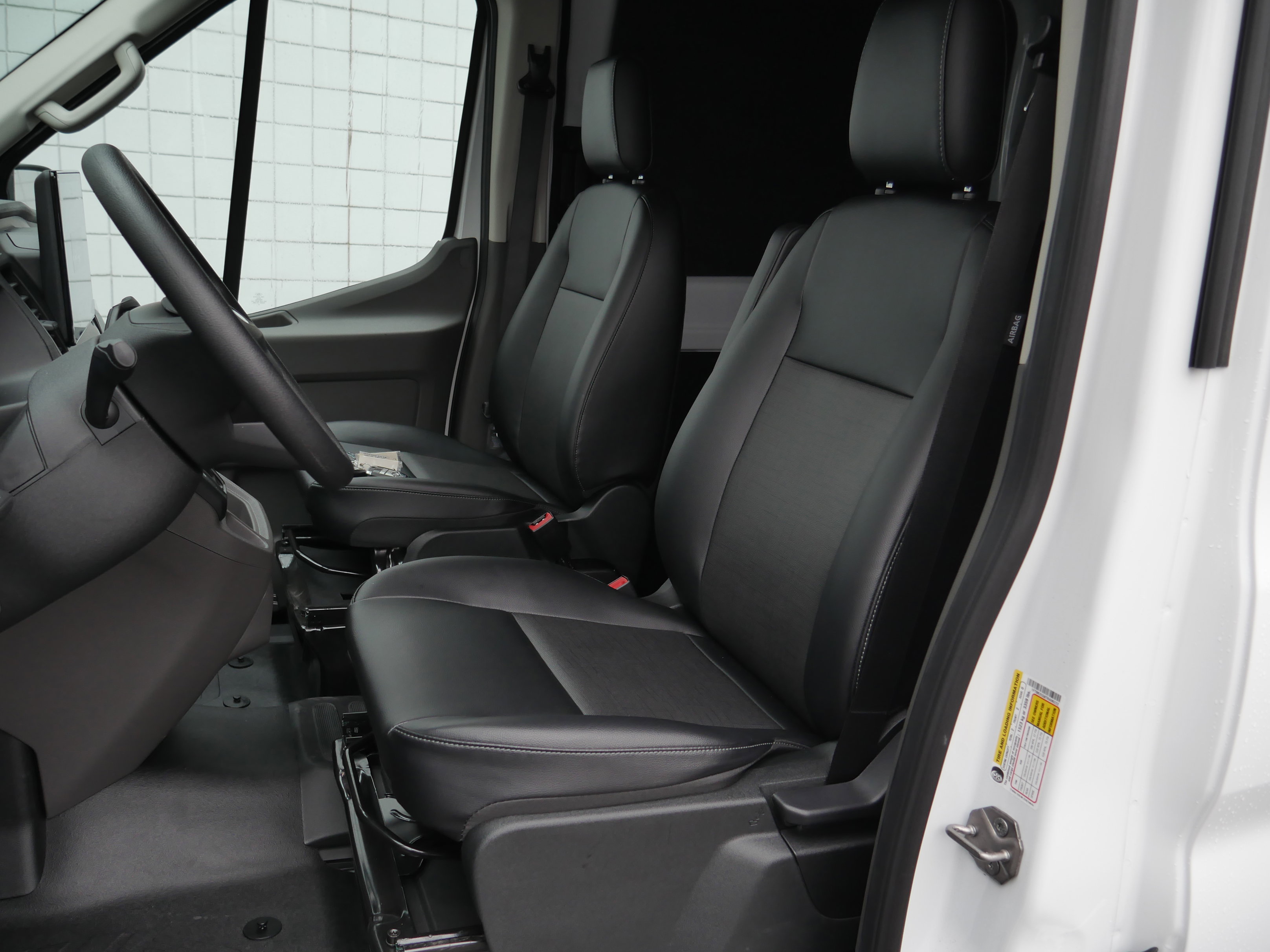 New 2026 Ford Transit 250 148 Medium Roof Extended AWD w/ Load Area Protection Package image 30
