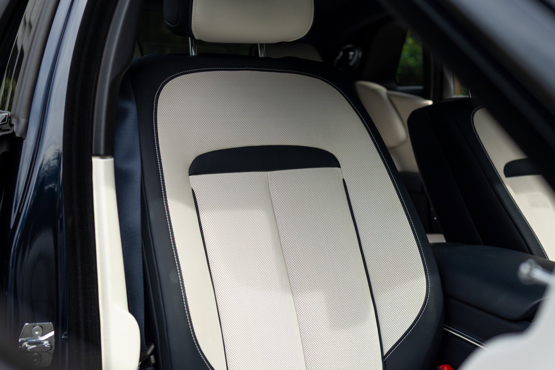 Used 2023 Rolls-Royce Ghost Black Badge w/ Black Badge Ghost Package image 54