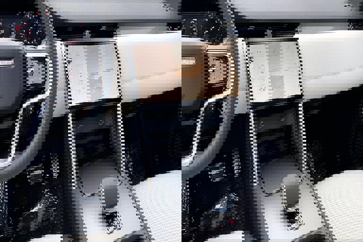 Certified 2025 Land Rover Discovery Sport Dynamic SE image 6