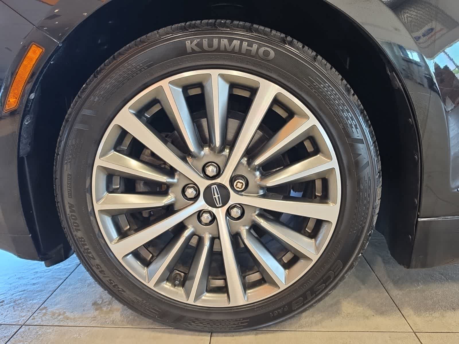 Used 2018 Lincoln MKZ Premiere FWD image 13