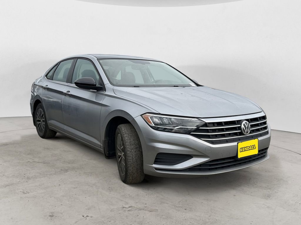 Used 2020 Volkswagen Jetta SE w/ SE Cold Weather Package image 5