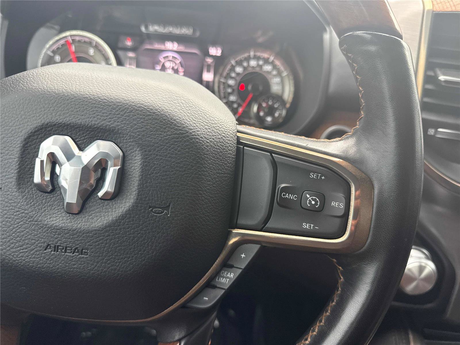 Used 2022 RAM 1500 Limited w/ Body Color Bumper Group AWD/4WD image 18