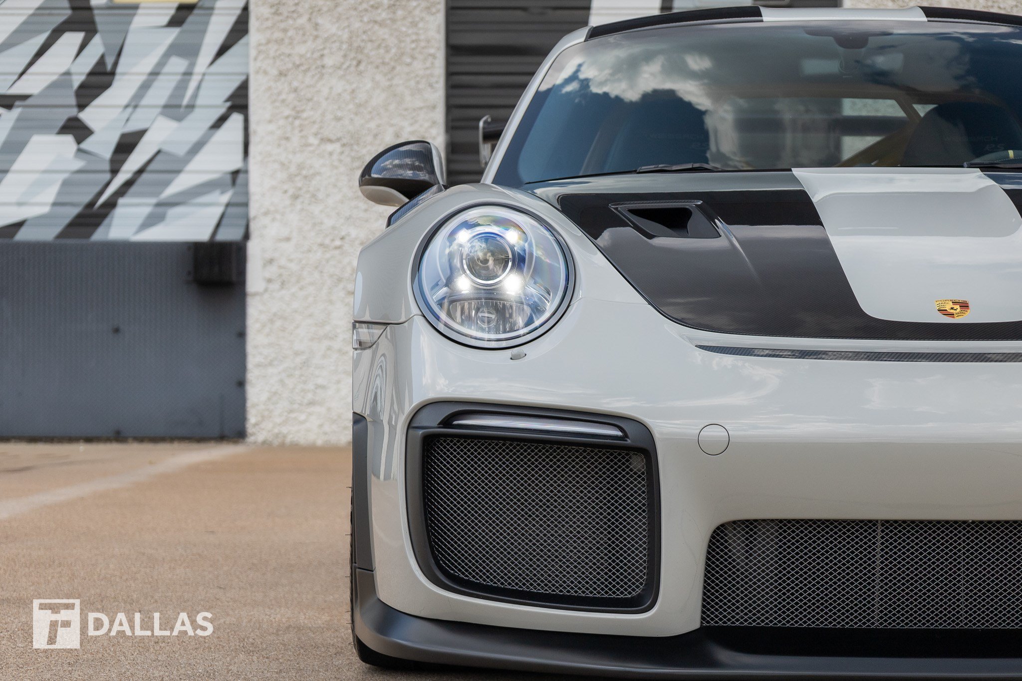 Used 2018 Porsche 911 GT2 RS RWD image 5