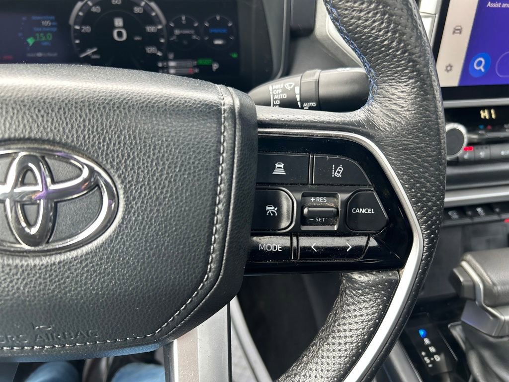 Used 2022 Toyota Tundra Platinum w/ Advanced Package AWD/4WD image 25