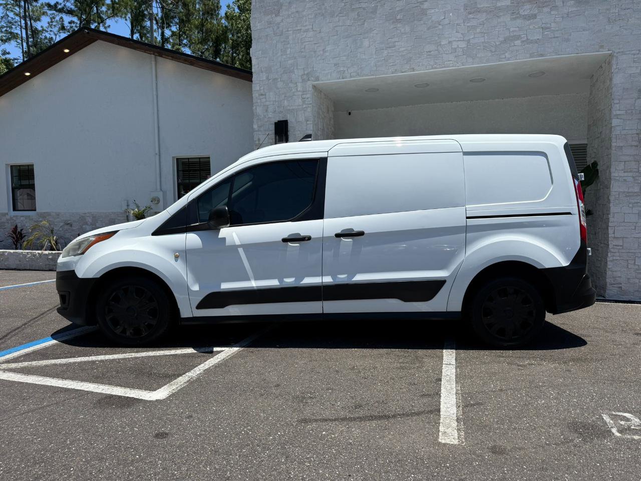 Used 2019 Ford Transit Connect XL FWD image 2